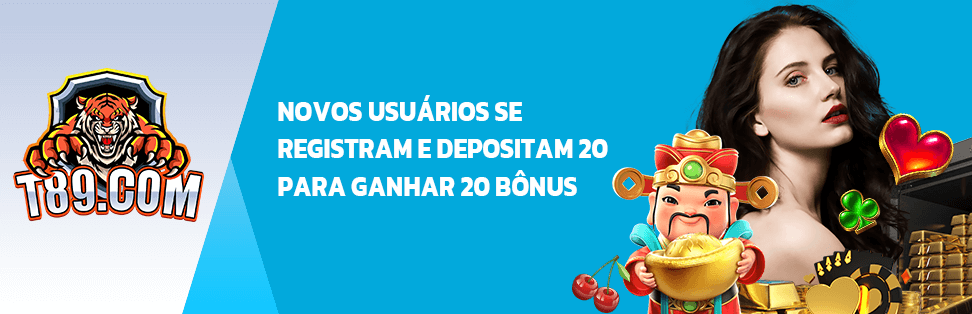 torcedor cruzeirense pagando aposta de futebol para amigo dotado